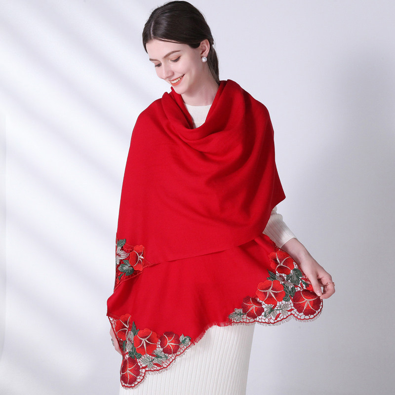 秋冬季羊毛围巾披风女百搭大红色绣花新娘结婚配旗袍披肩