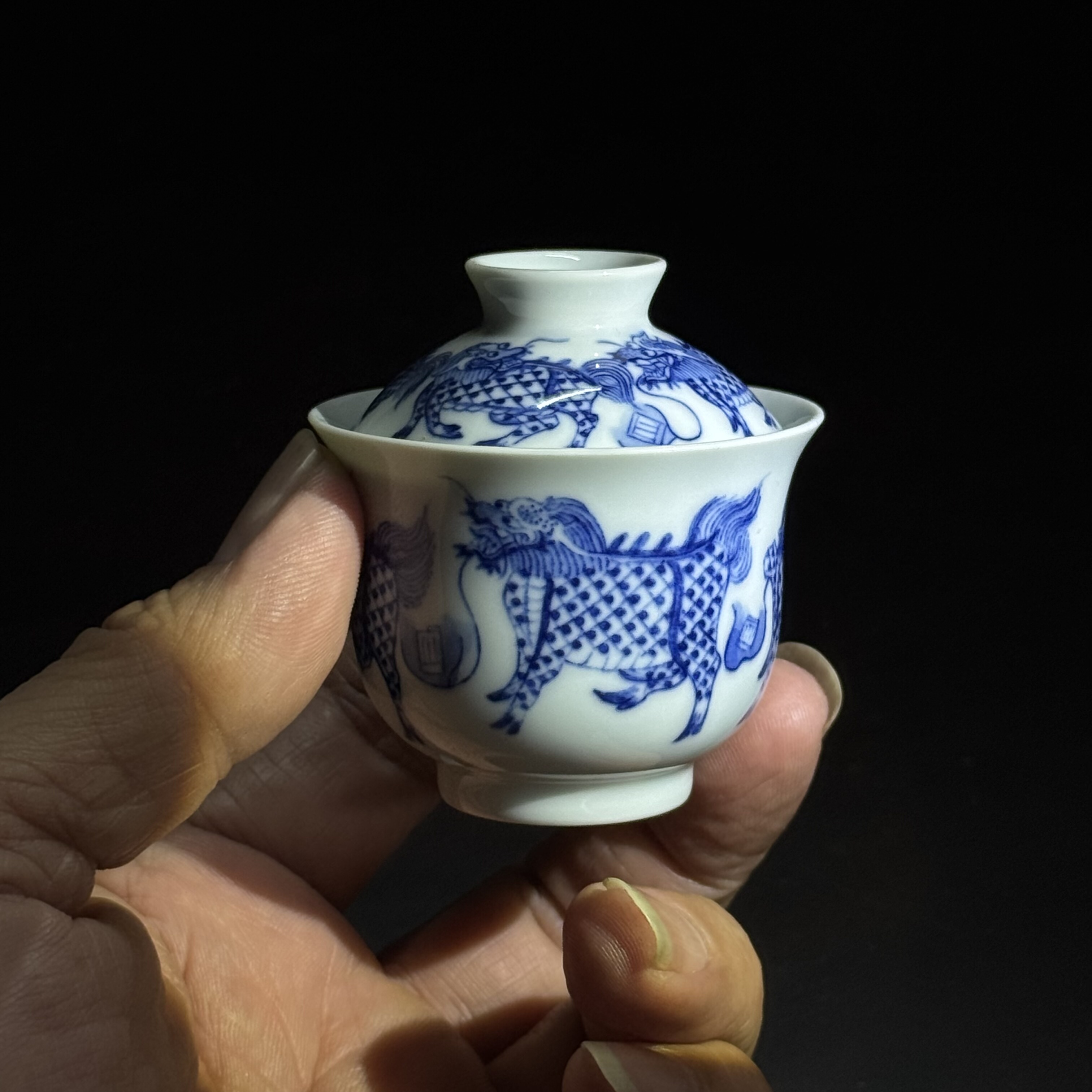 景德镇窑口纯手工拉胚手绘麒麟苏麻离青青花小品功夫茶独饮盖碗