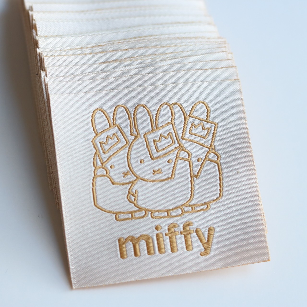 可爱卡通米fei兔织唛布标服装辅料领标设计定制织标源头工厂现货,纺织面料/辅料/配套,印唛/织唛,淘宝优惠券,粉丝福利购,淘宝优惠卷