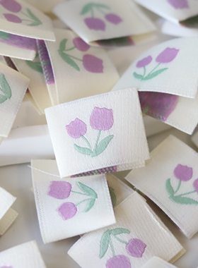 紫色郁金香对折布标织唛服装辅料领标设计定制织标商标大肠圈配件