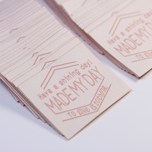 简约风高品质英文布贴织唛标签居家手工领标帽字母袖口服装辅料