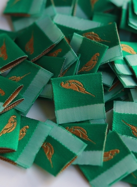 小鸟对折布标时尚织唛布标定制服装领标商标设计织标源头工厂现货