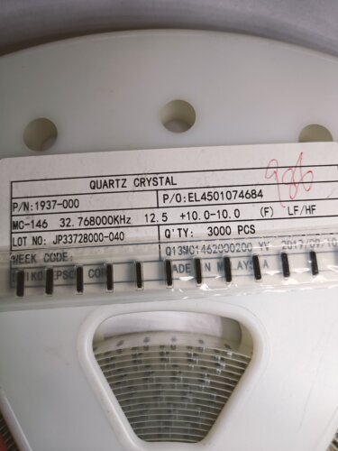 贴片无源晶振 MC-146 32.768KHz ±20PPM 12.5PF 7.0*1.5mm谐振器