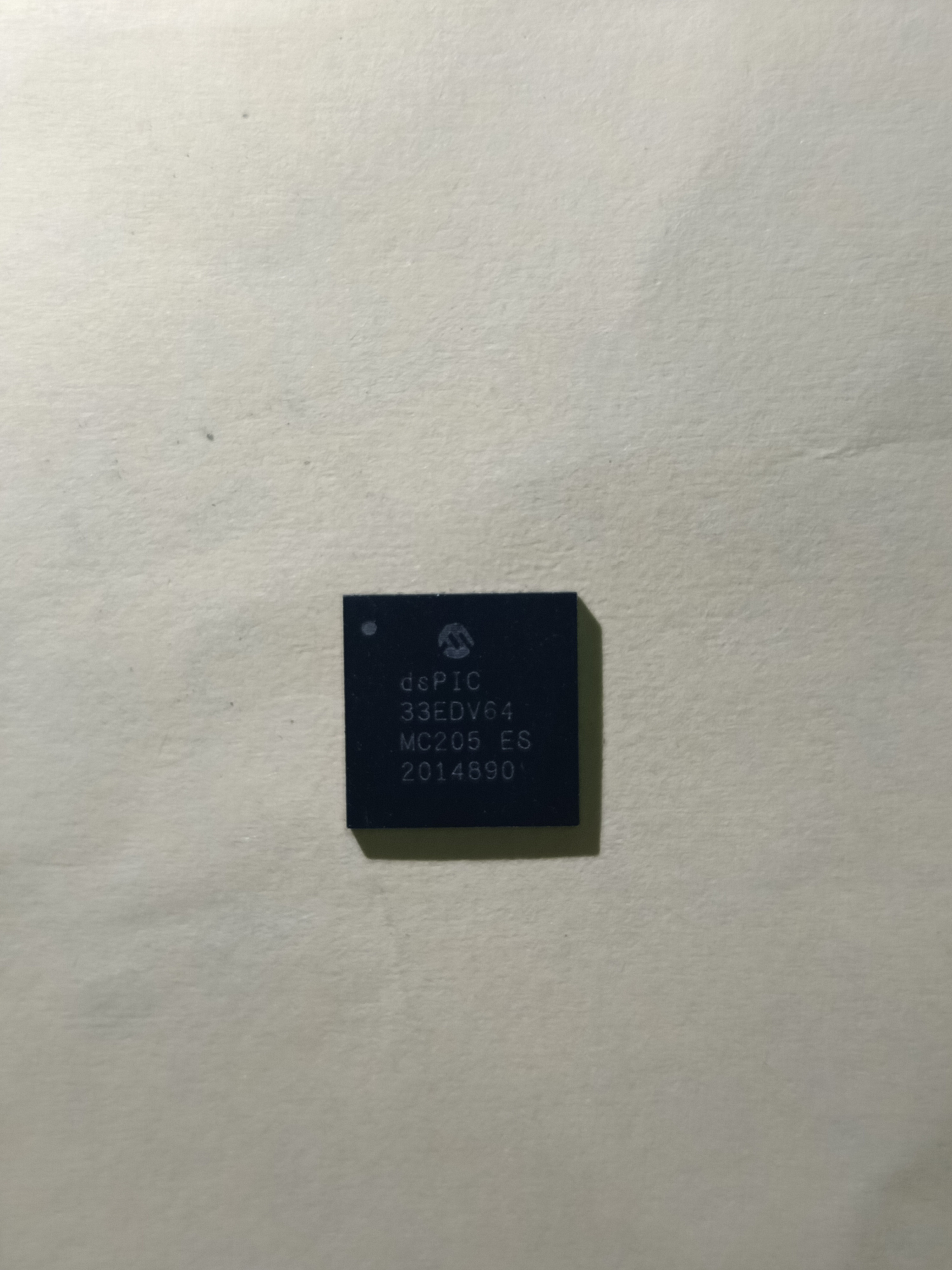 dsPIC33EDV64MC205-I/M7-全新原装正品芯片 VQFN-52