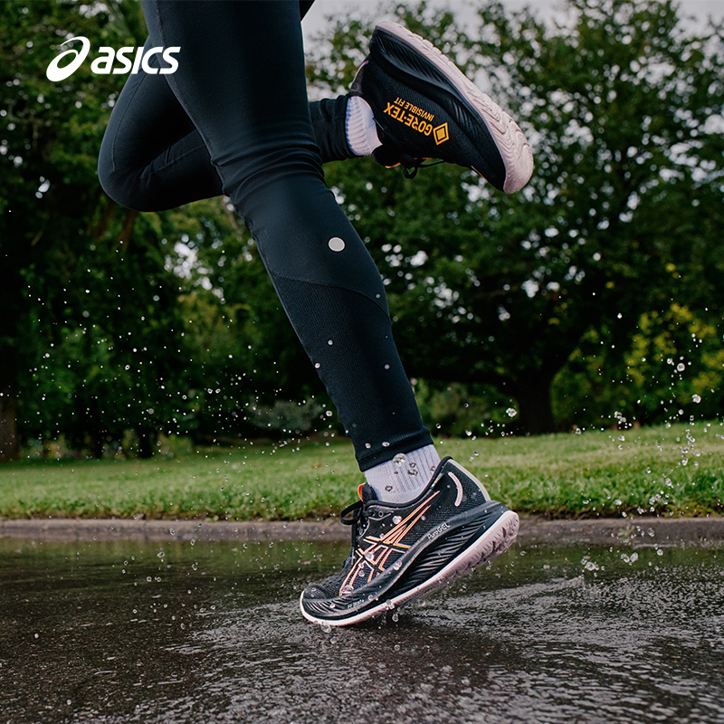 亚瑟士女子缓震耐磨透气跑鞋