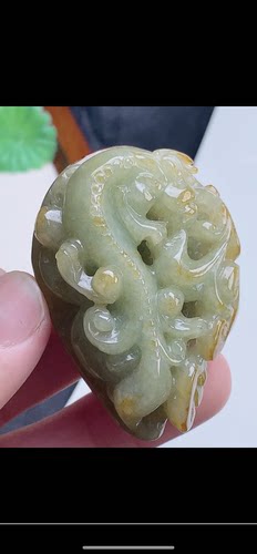 54.5-38.4-20mm,水润  黄翡巧雕龙吊坠，天然翡翠A货aaa6727九