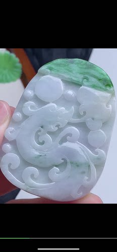 63-45.4-8mm,水润  飘绿复古龙牌吊坠，天然翡翠A货aaa6727九