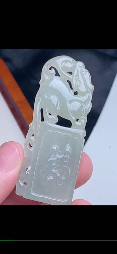 62.8-24.2-4.5mm,水润  冰透复古龙吊坠，天然翡翠A货aaa68.2十三