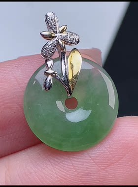 15.5-3.2mm,飘绿平安扣18k金扣头吊坠，天然翡翠A货hihg661723