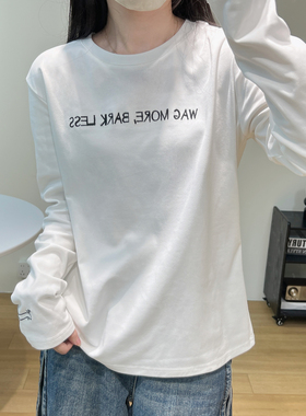 舒适亲肤简约内搭长袖圆领T恤女秋冬字母小狗刺绣抓绒白色打底衫