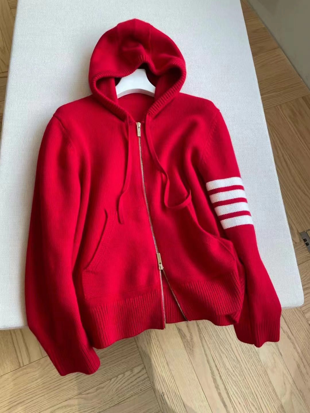 设计师品牌2026新款连帽拉链重磅针织开衫外套,女装/女士精品,毛针织衫,淘宝优惠券,粉丝福利购,淘宝优惠卷