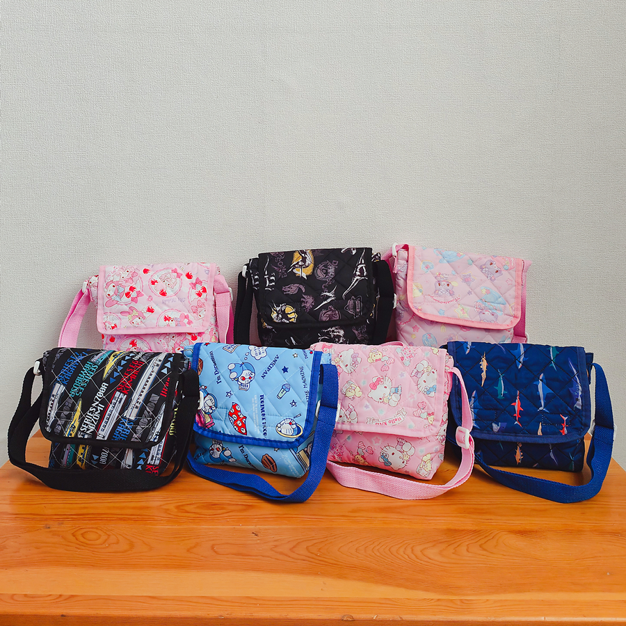 日单儿童学生卡通男女孩小朋友可爱休闲单肩小背包斜挎包邮差包