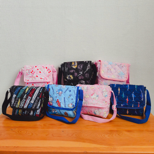 日单儿童学生卡通男女孩小朋友可爱休闲单肩小背包斜挎 差包 包邮