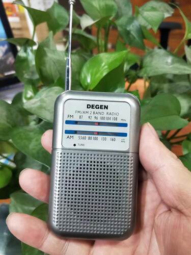 Degen/德劲 DE333多波段迷你收音机