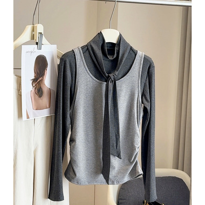 韩系初秋穿搭套装灰色叠穿背心
