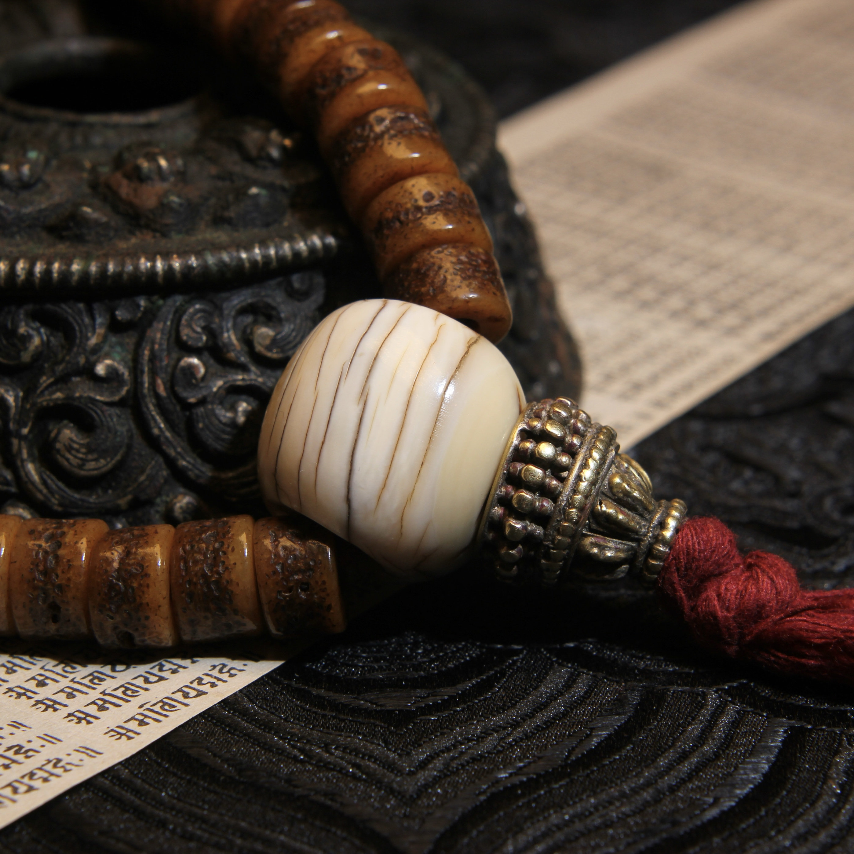 藏传老念珠配珠配饰高级白老猛犸老三通佛头搭配利玛铜老佛塔