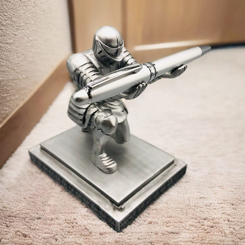 执行官士兵骑士笔座 笔插 创意笔筒 笔托 笔架  PEN HOLDER 摆件