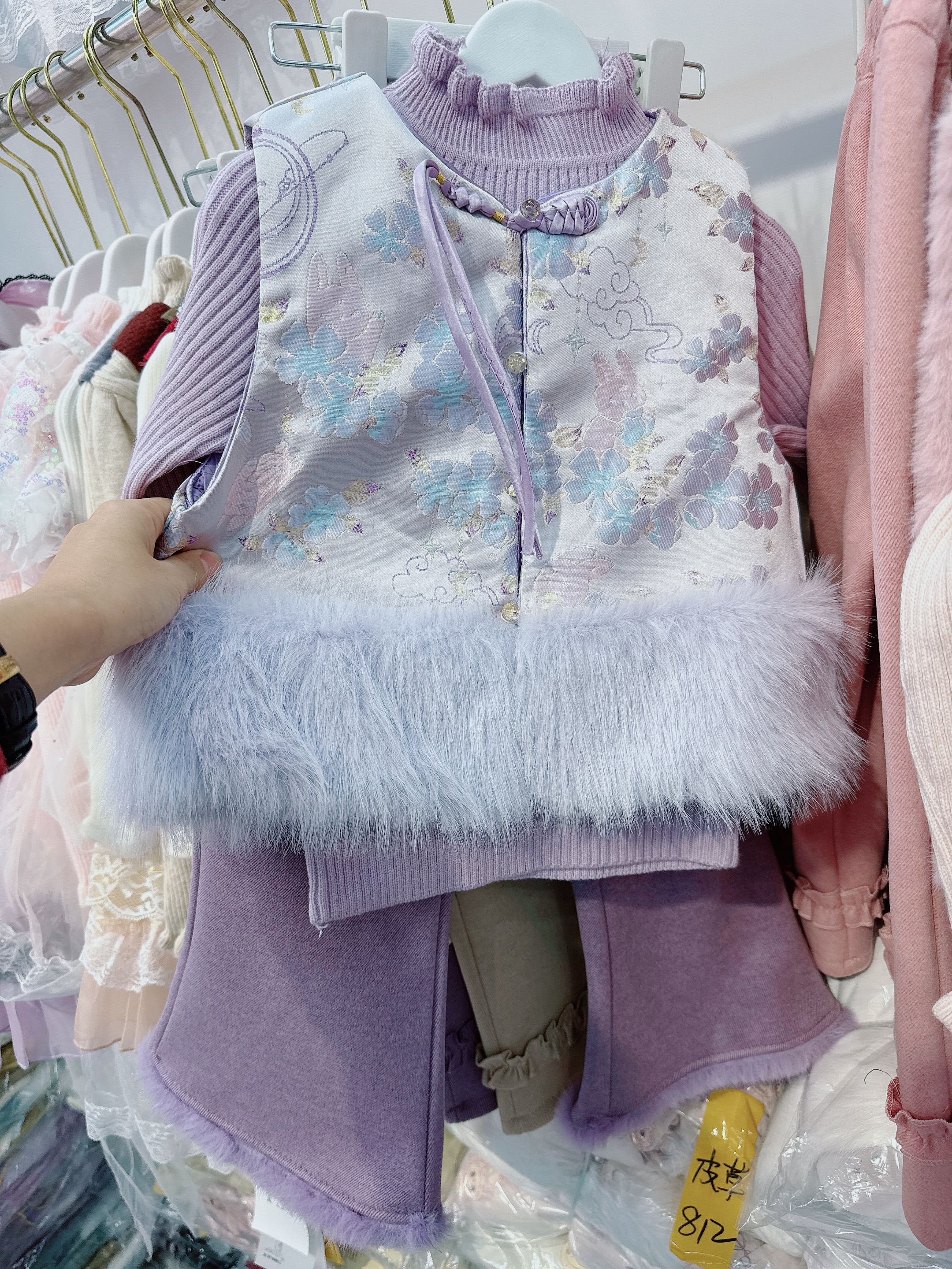 女童冬季小女孩国风新中式马甲裤子三件套宝宝洋气冬装新年衣服