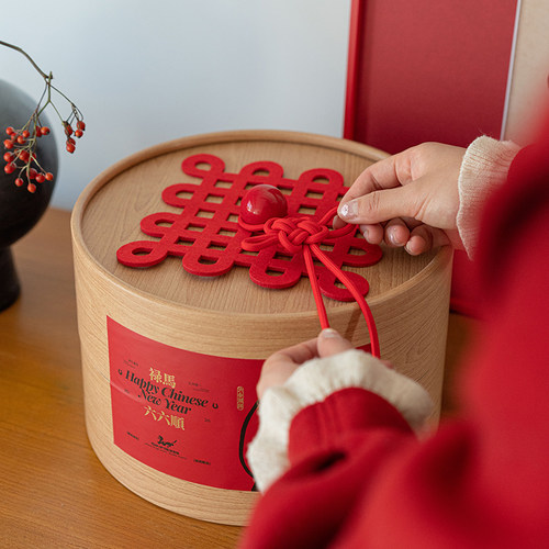 高档2026年货礼盒新年包装盒空盒抱抱桶曲奇饼干糖果盒过年礼物