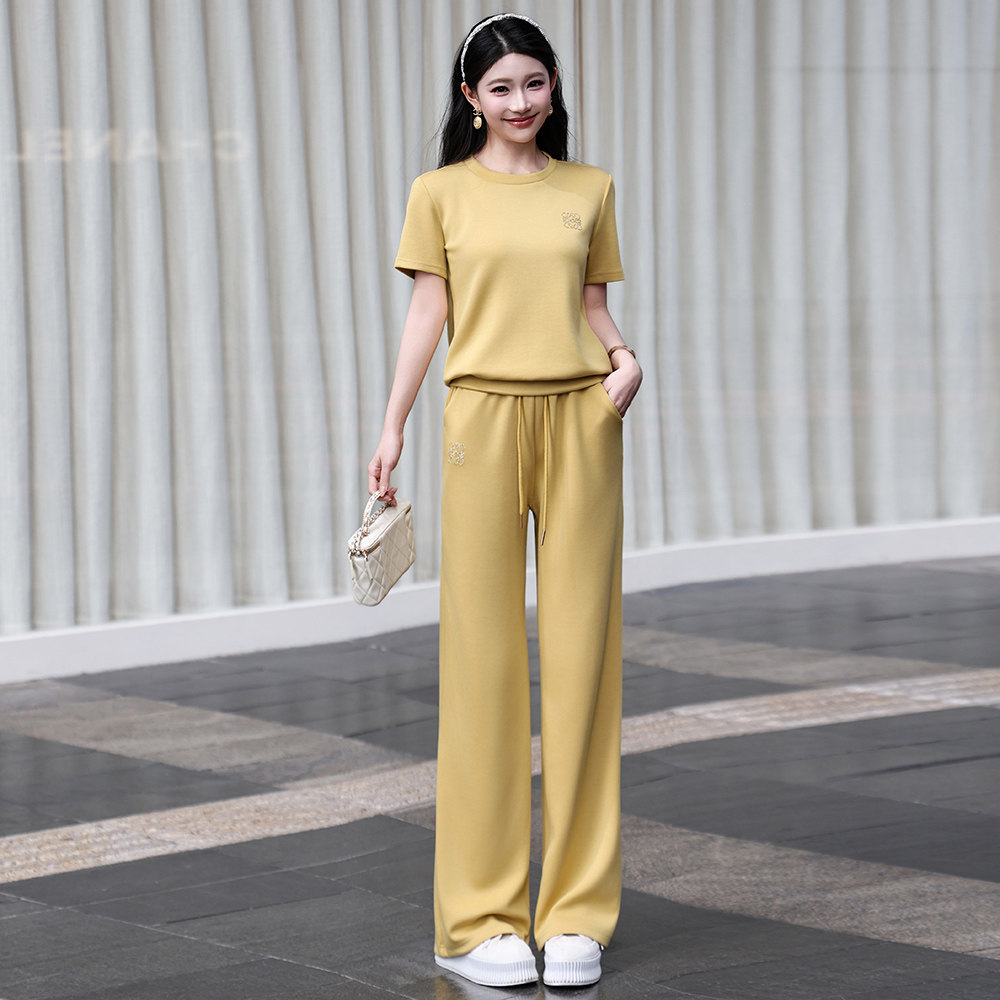 休闲风运动套装女夏2026新款洋气减龄圆领短袖长裤显瘦跑步两件套