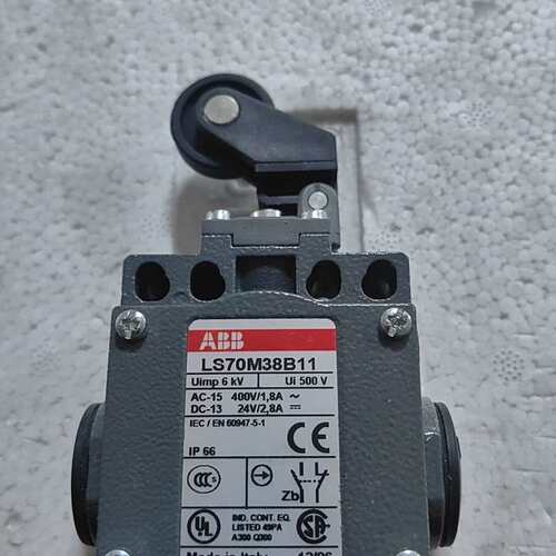 议价全新行程开关LS70M38B11，来自意大利原装进口o