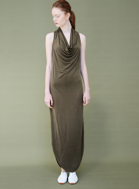 绿色铜氨丝针织露背长裙