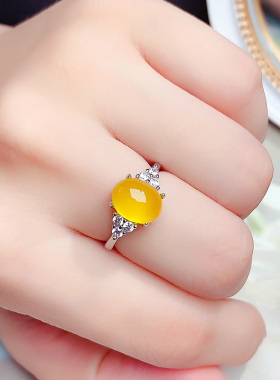 天然鸡油黄蜜蜡色玉髓戒指女