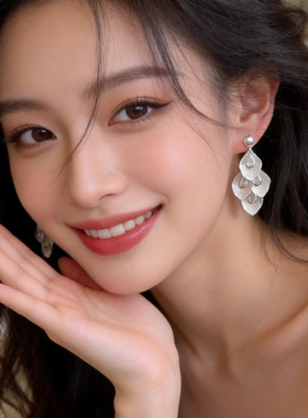 巨好看独特漂亮耳环2026新款爆款高级感适合圆脸的耳坠长款耳饰女