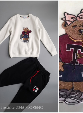 全棉白衣黑裤卡通小熊刺绣圆领套头里内加绒女士卫衣套装