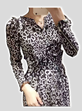英式朋克黑白豹纹高档真丝褶裥收腰长袖拉链修身显瘦性感女连衣裙