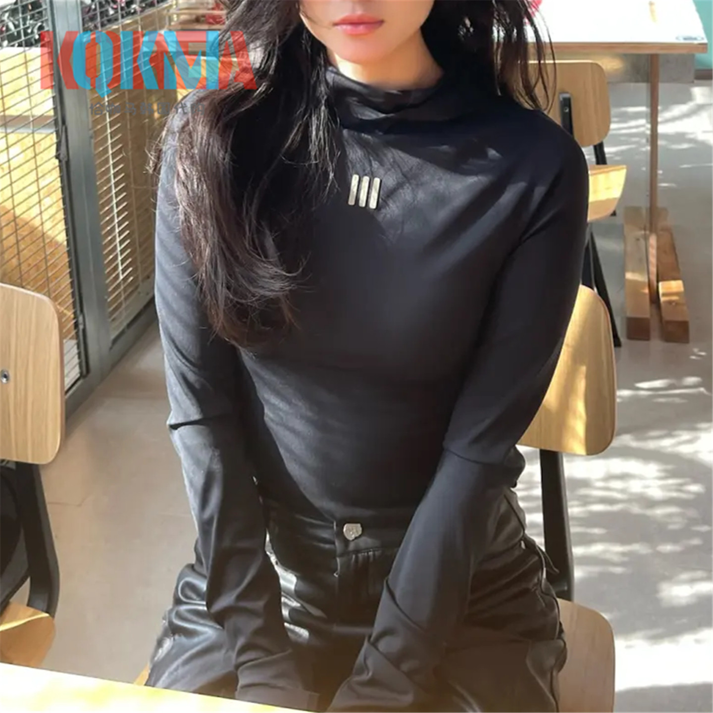 阿迪达斯Adidas女子休闲运动打底紧身连帽套头衫长袖卫衣 IN5899