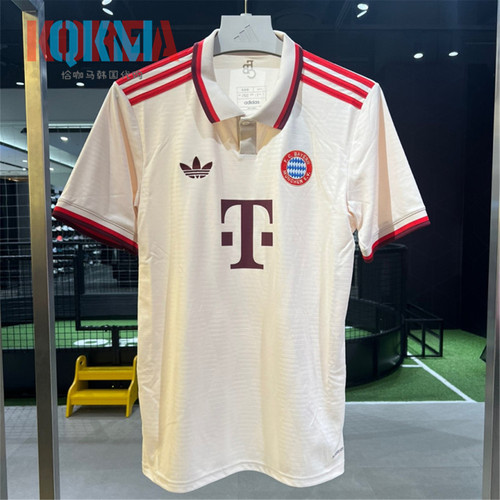 Adidas拜仁慕尼黑24-25球衣