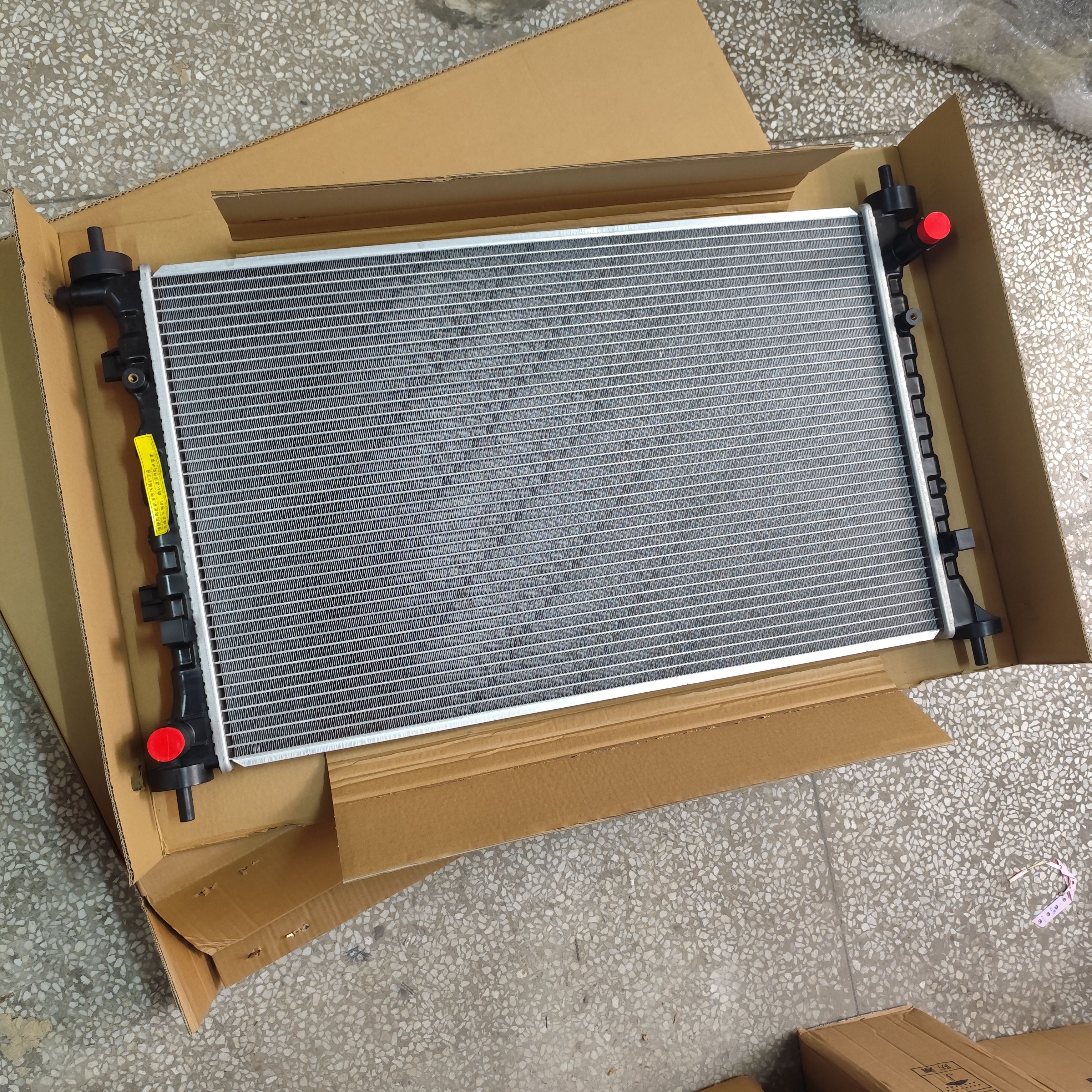 埃安Y/Y plus/合创Z03发动机水箱散热网空调冷凝器