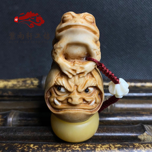 驼鹿角雕刻手把件文玩摆件根付做旧达摩蛋青蛙吊坠