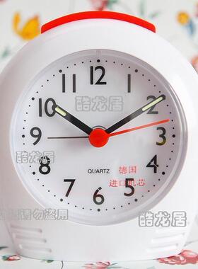 四色德国机芯时尚高级亮彩渐强背光灯贪睡大数字静音有灯白色闹钟