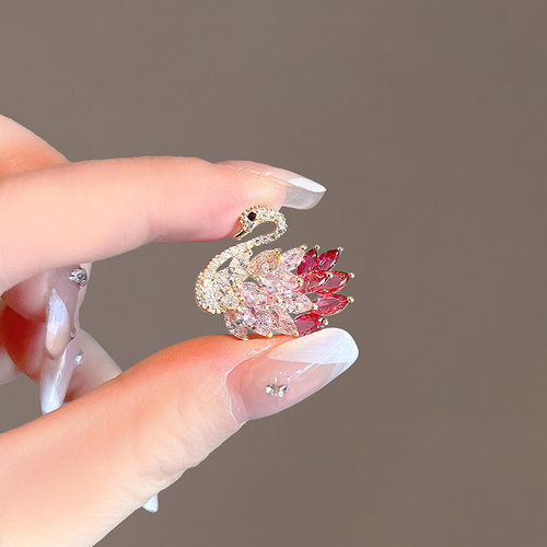 奥特莱斯品牌折扣店撤柜清仓捡漏轻奢小天鹅胸针outlets女配饰潮