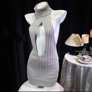 高领露背毛衣女款2026春性感无袖针织挂脖包臀裙纯欲镂空巨辣上衣