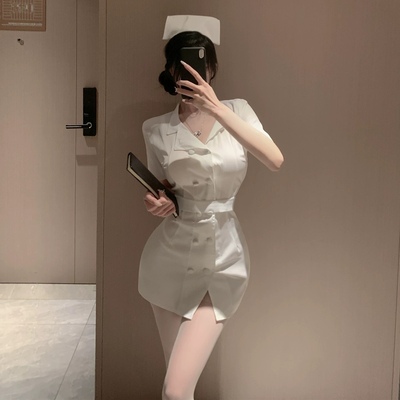 护士cos制服万圣节纯欲穿搭