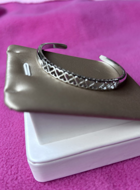 s925中式古法新款上市日韩配件优质新鲜出炉包金纯银手镯开口心形