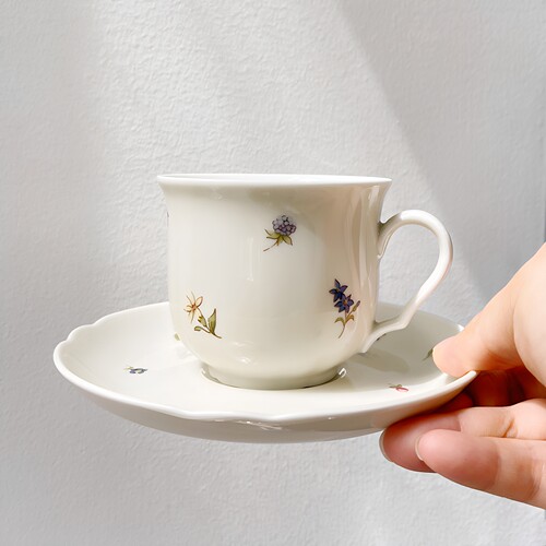 现货德国象牙色小茶具礼盒花茶杯