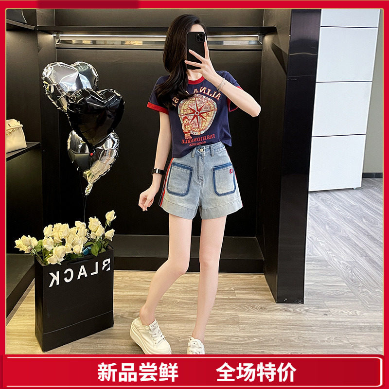 美式复古拼色短款短袖T恤女上衣2025新款高腰渐变蓝牛仔短裤套装