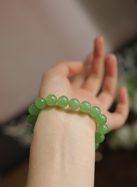 天然和田玉苹果绿10mm圆珠手串