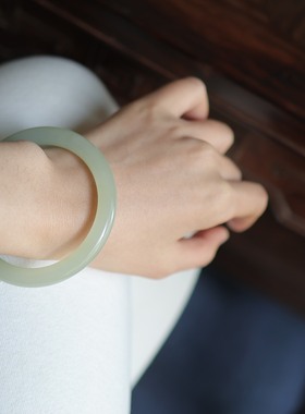 天然和田玉晴水手镯 59.2*8.7*9mm圆条手镯气质温婉 货号15813