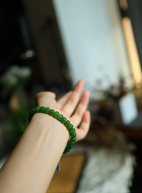 天然和田玉 7mm果绿老型珠单圈 货号6393