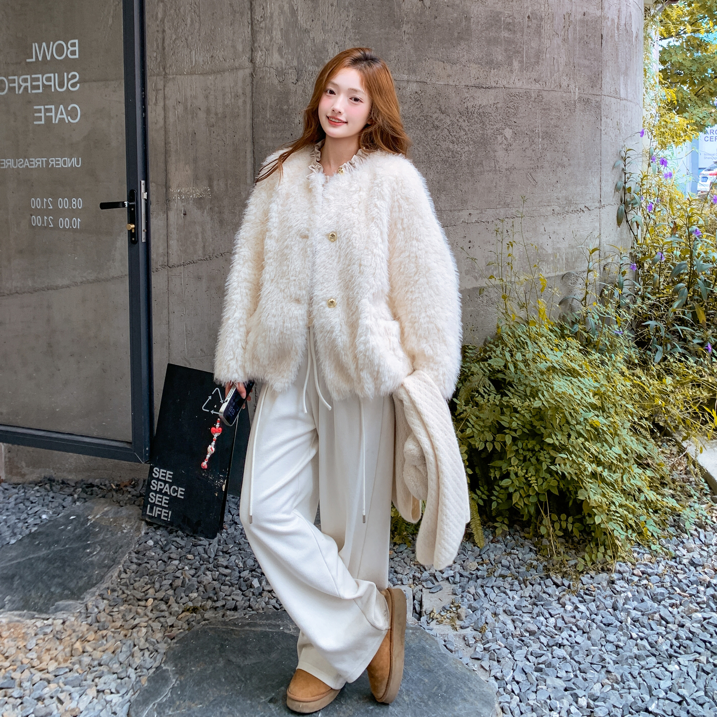 【新款】圆领抽褶皮毛外套2566-米白P195-K298，女装棉衣/棉服，柏妮丝绮