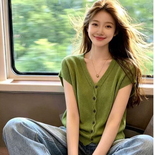大码女装胖妹妹夏季V领不规则纽扣冰丝针织开衫女宽松显瘦T恤上衣