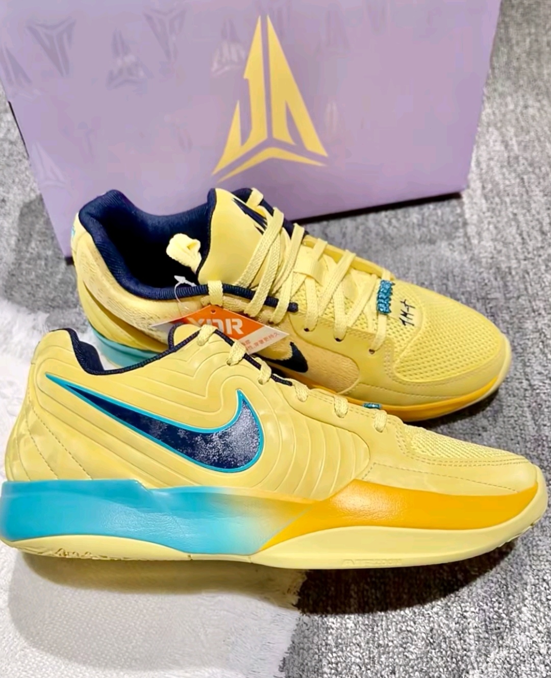 正品耐克2025春季新款男子低帮实战篮球鞋FD7327-700