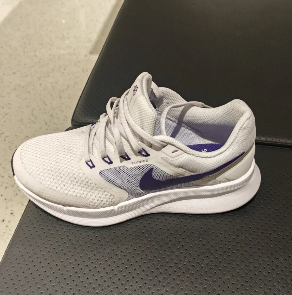 耐克Nike Run Swift 3舒适百搭防滑耐磨低帮跑步鞋女款DR2698-014