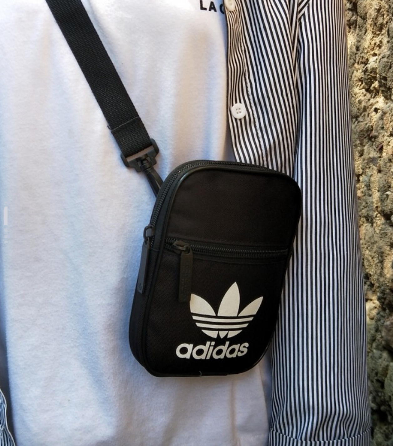阿迪达斯正品三叶草男女休闲运动单肩背包斜挎包DV2405