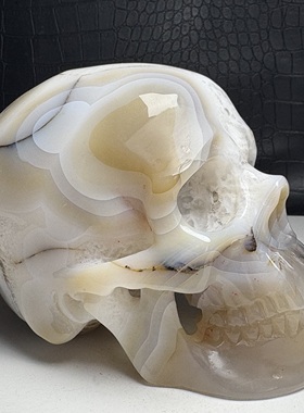 天然花纹玛瑙骷髅头 手工雕刻头骨原石打磨消磁家居桌面饰品摆件